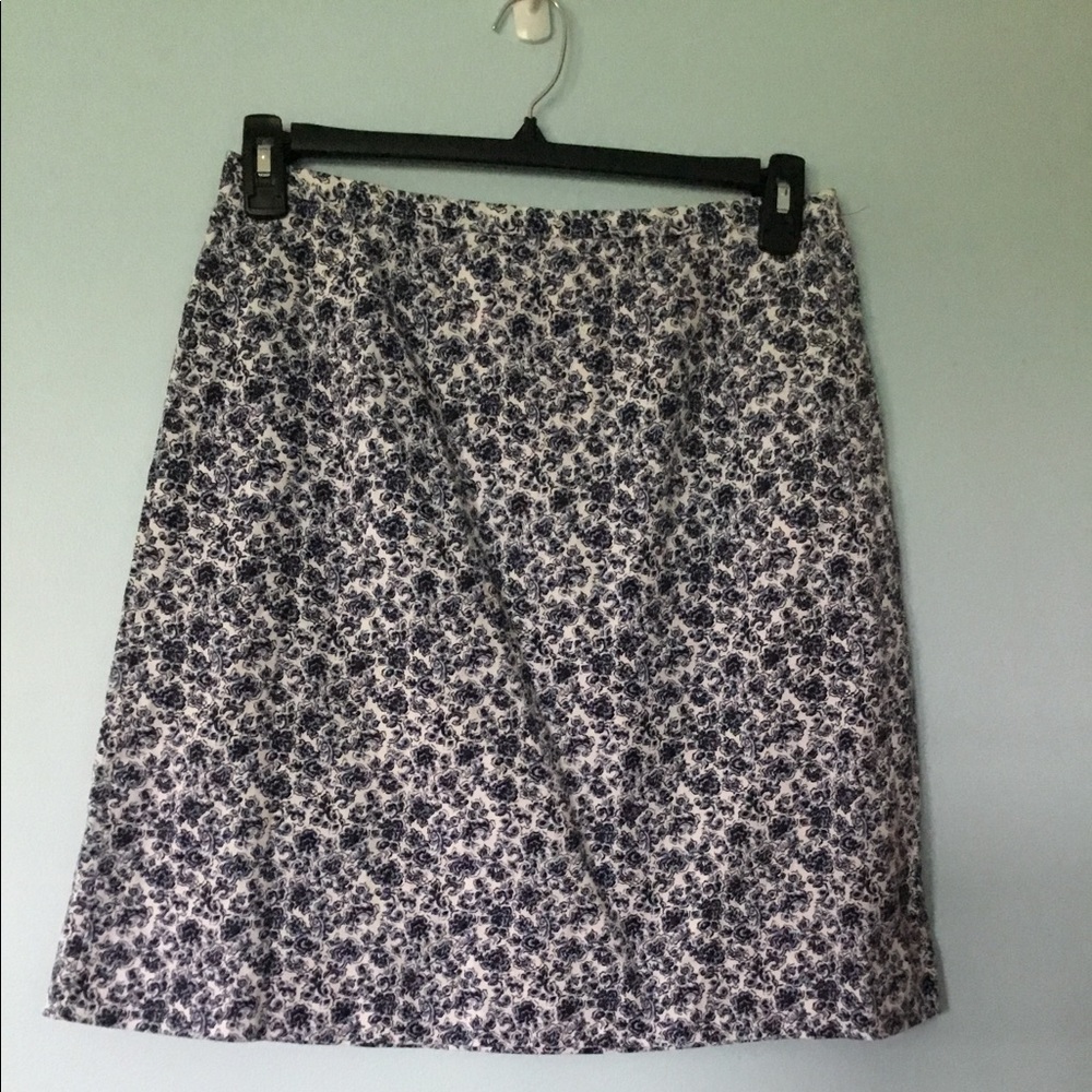 Eddie Bauer skirt floral sz 12 white & blues